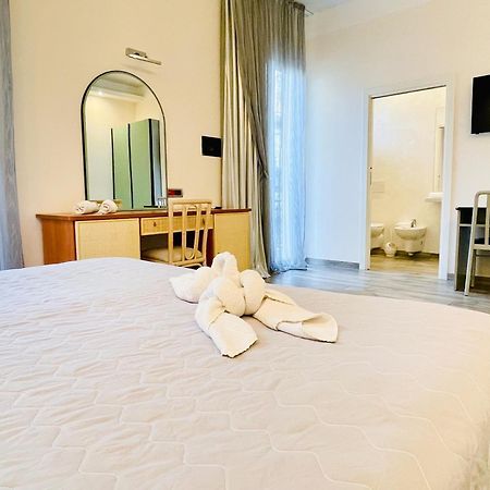 Hotel Tirsus Bellaria-Igea Marina Esterno foto