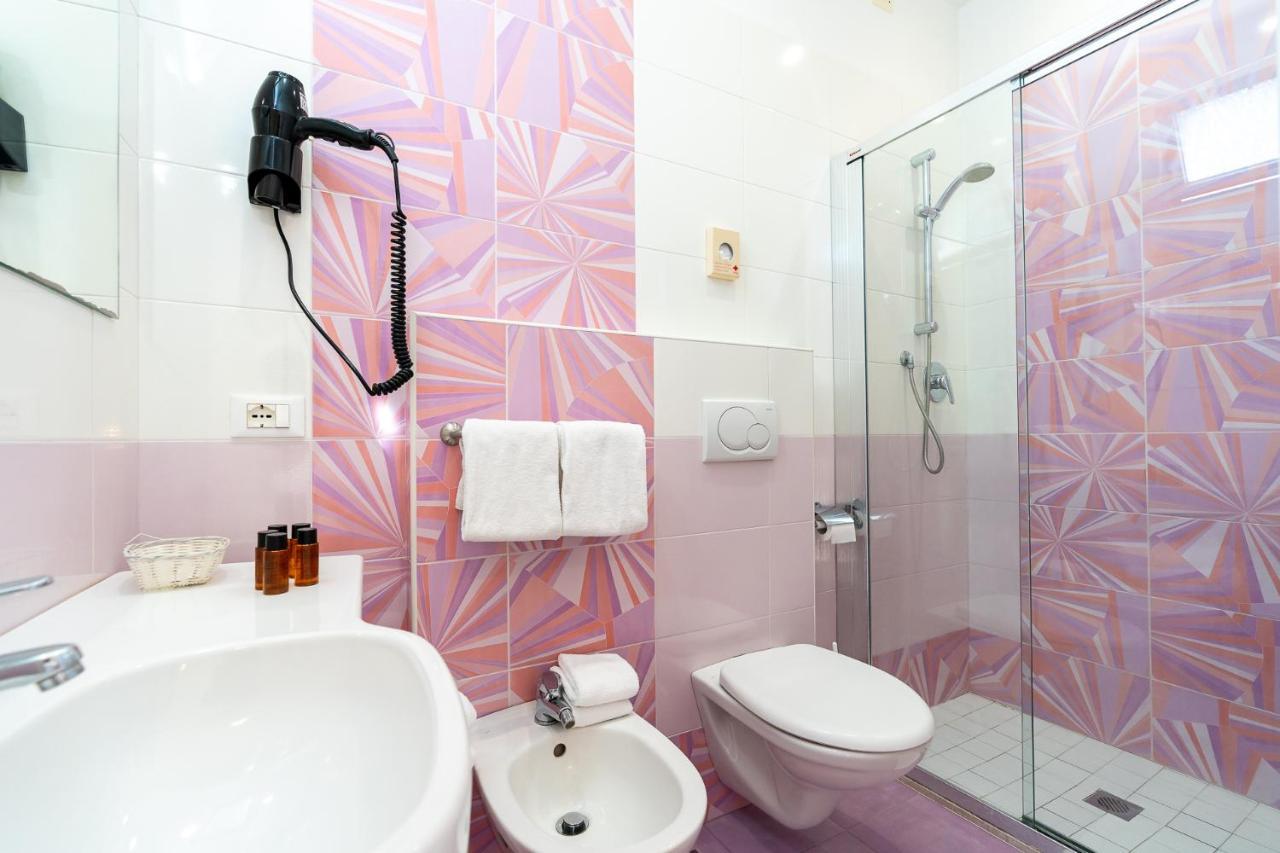 Hotel Tirsus Bellaria-Igea Marina Esterno foto