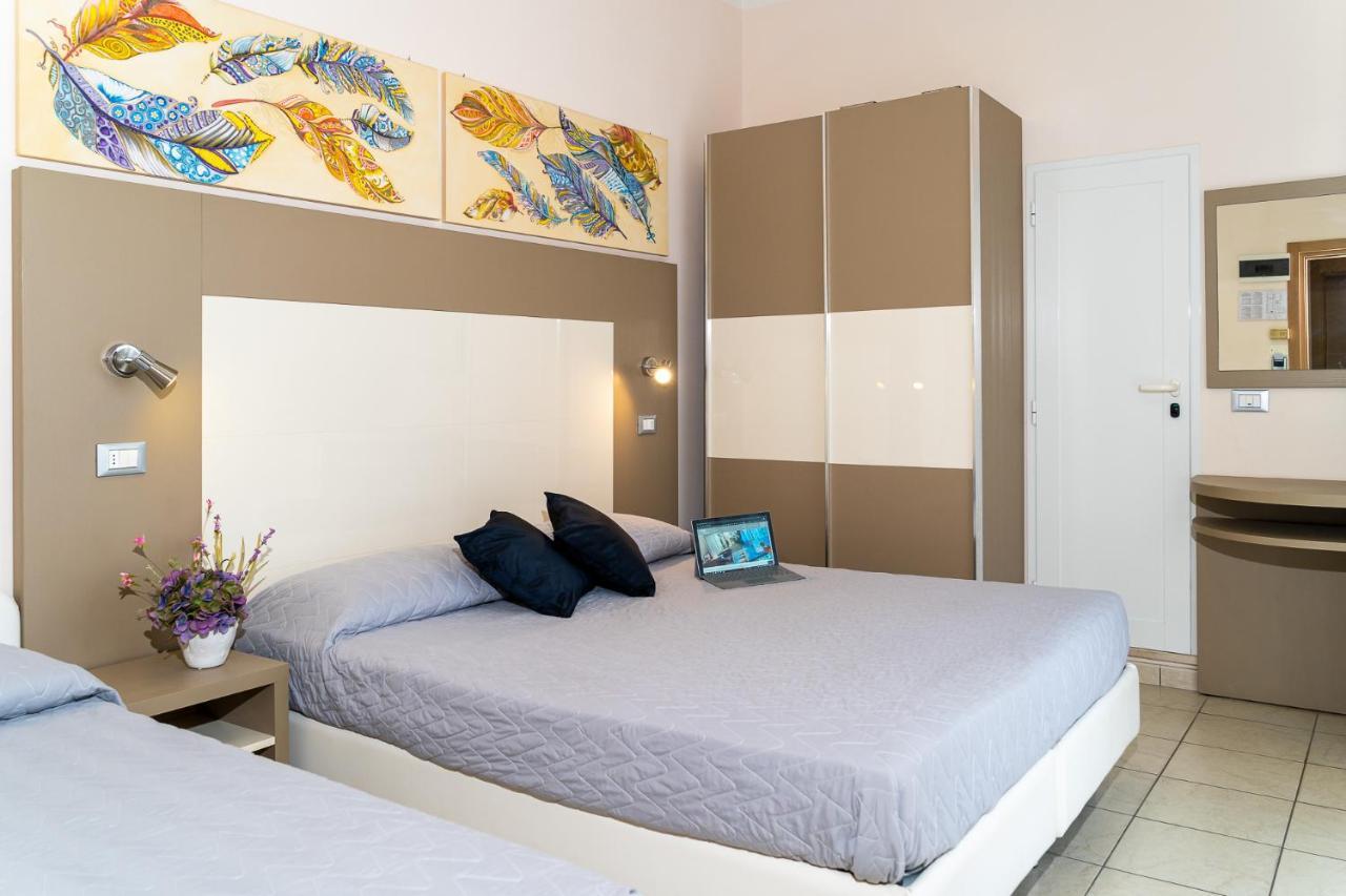 Hotel Tirsus Bellaria-Igea Marina Esterno foto