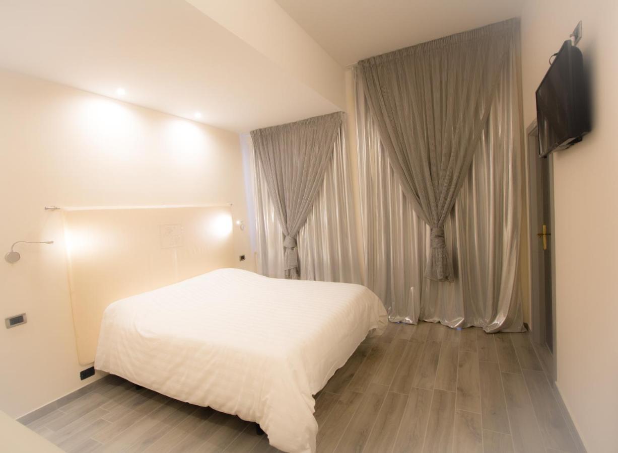 Hotel Tirsus Bellaria-Igea Marina Esterno foto