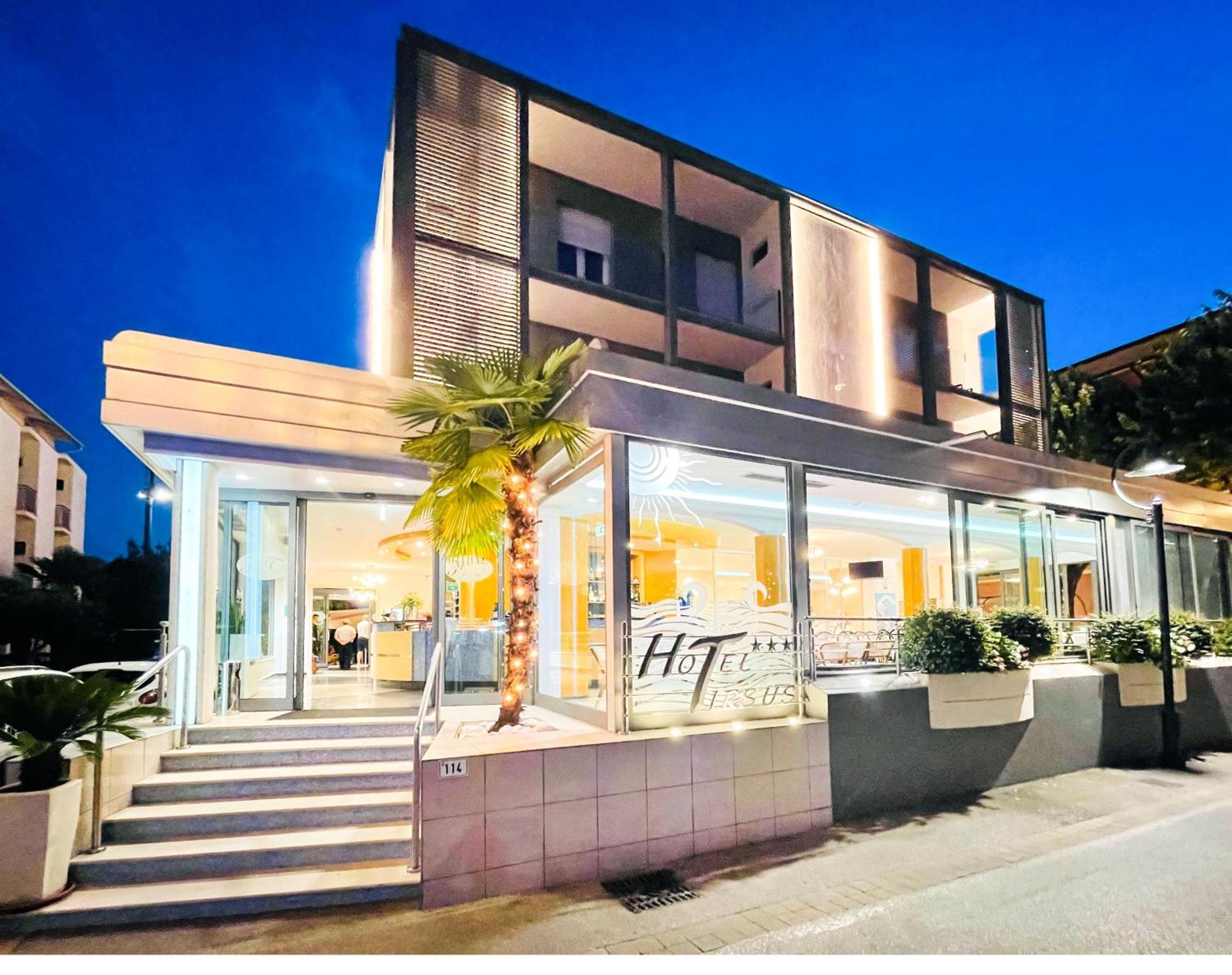 Hotel Tirsus Bellaria-Igea Marina Esterno foto