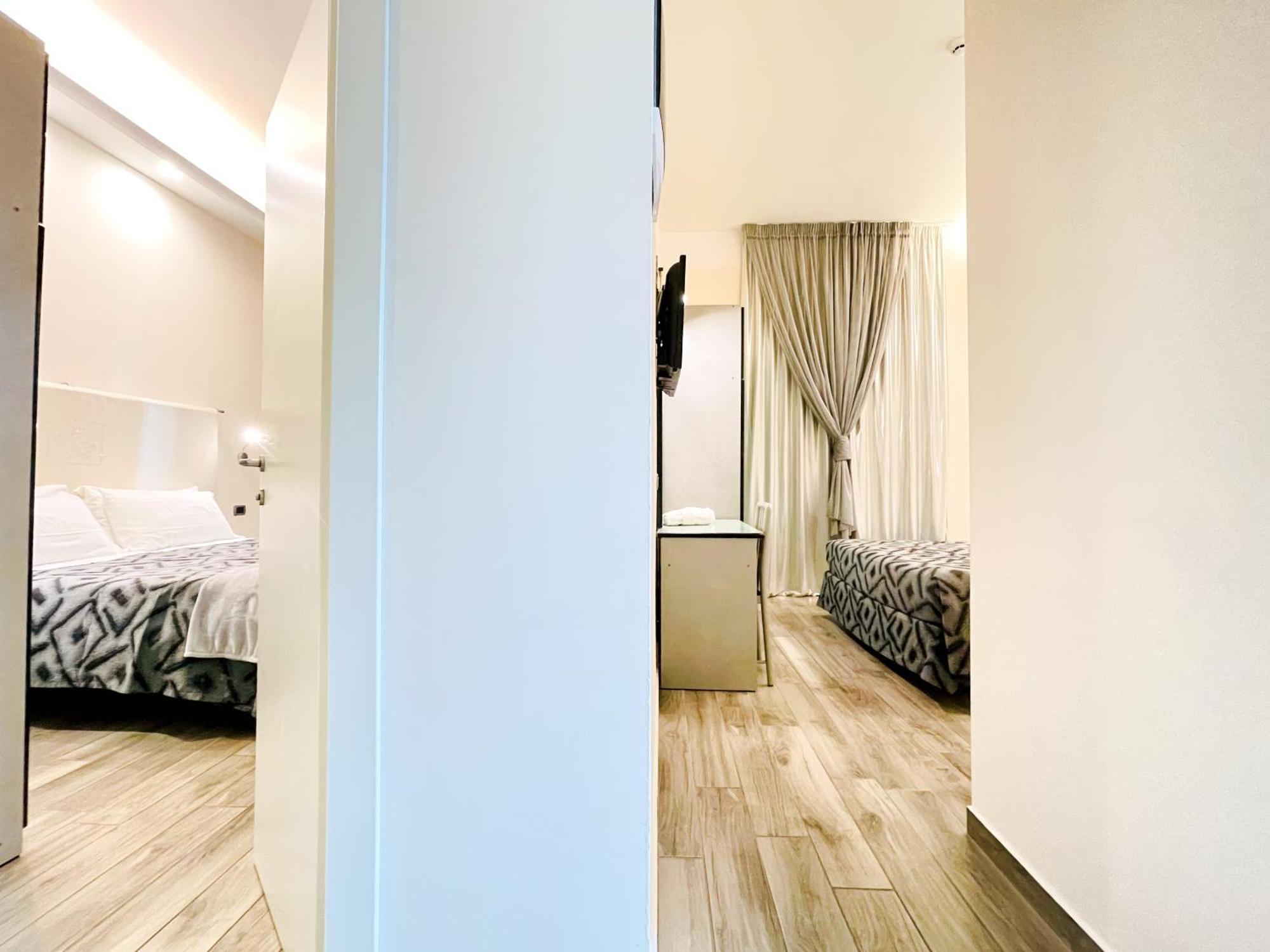 Hotel Tirsus Bellaria-Igea Marina Esterno foto