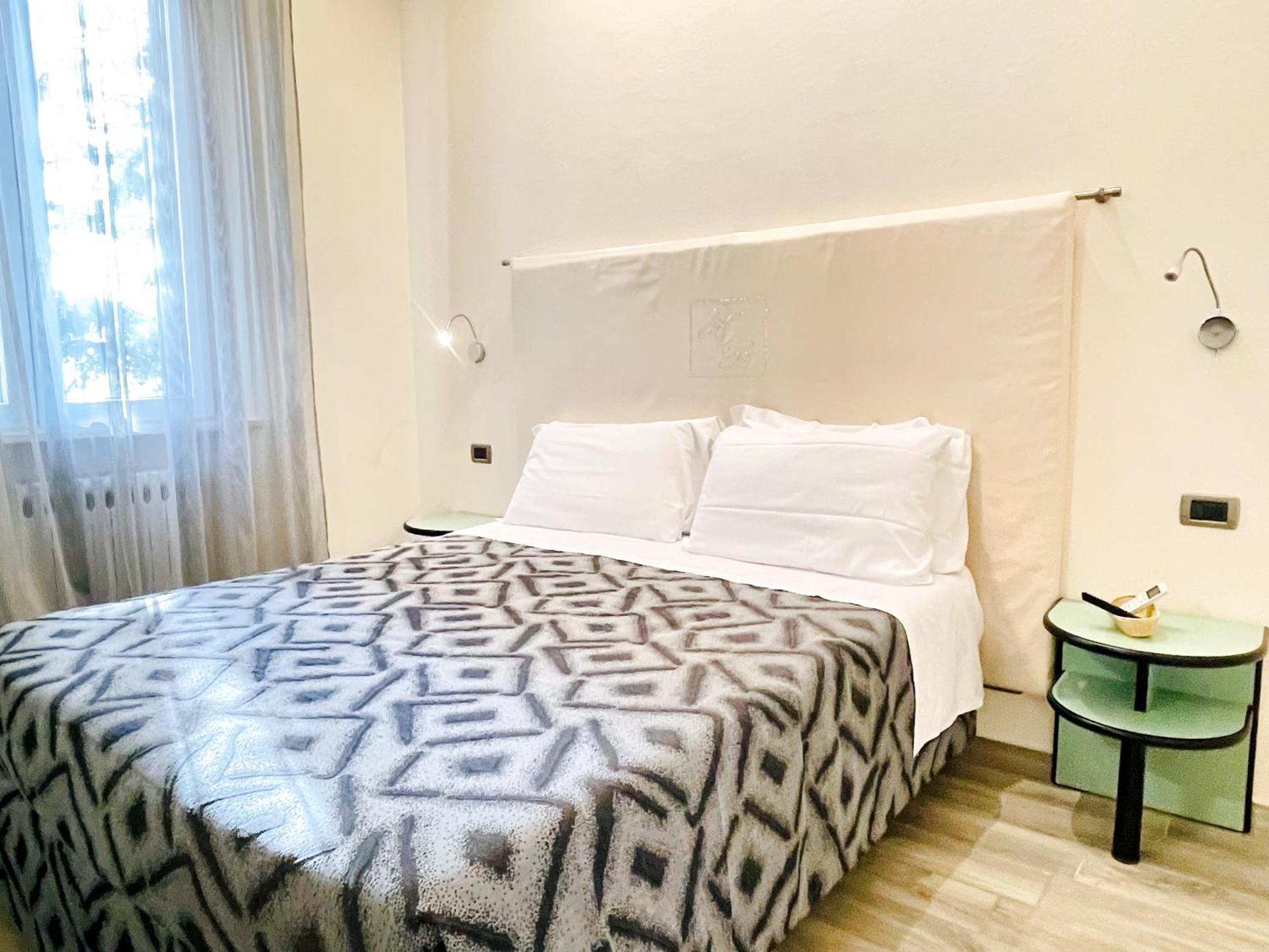 Hotel Tirsus Bellaria-Igea Marina Esterno foto
